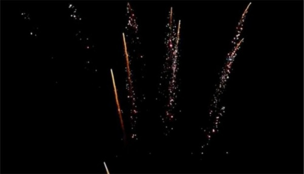 Feuerwerk Colorful Strobe Tails 25er von Pyrotrade online kaufen im Feuerwerkshop Funkelfun